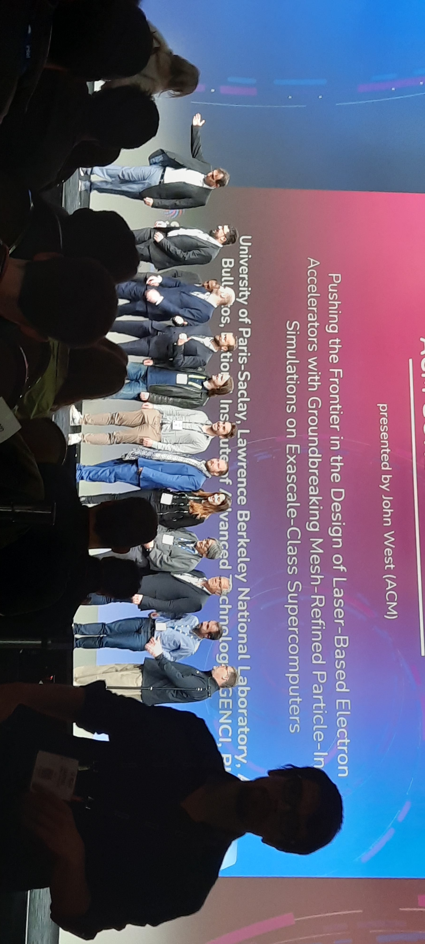 Partenaires d'une équipe internationale, Henri Vincenti, Luca Fedeli, Neïl Zaim et Thomas Clark de l'IRAMIS/LIDYL récompensés par le Prix ACM Gordon Bell 2022