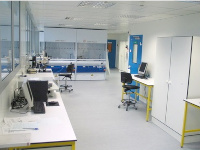 L\'Atelier de Nanofabrication du SPEC (AdN)