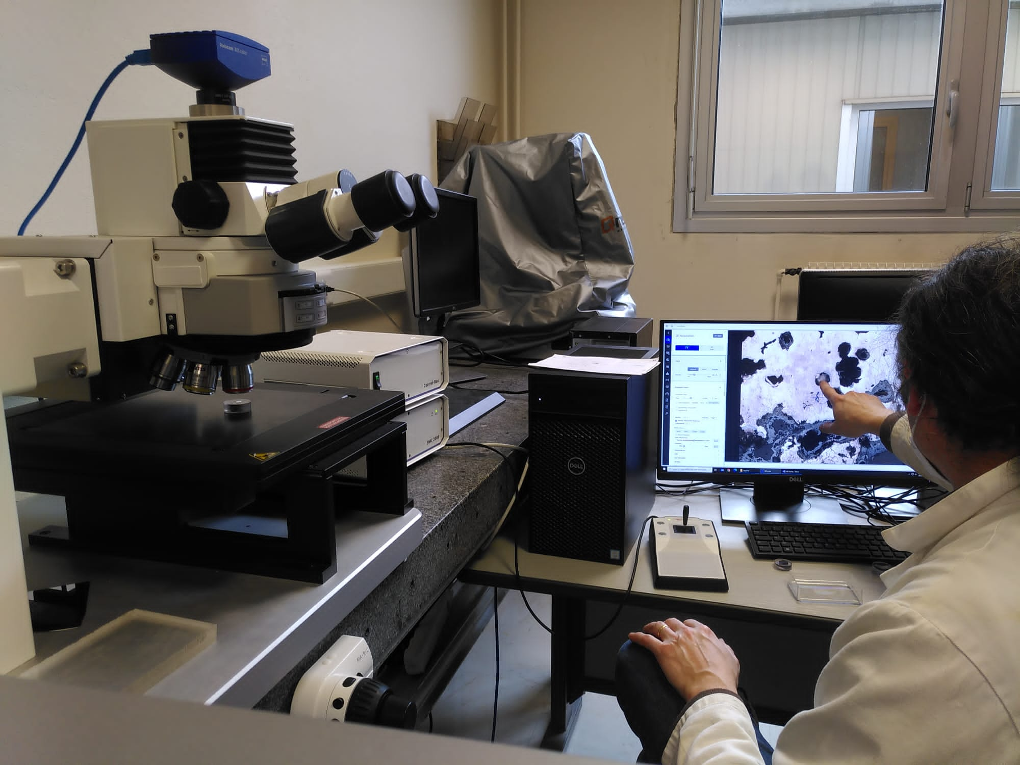 Zeiss Axio Imager Vario Optical Microscope - IRAMIS