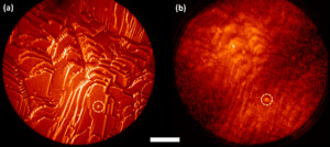 Influence d&rsquo;un rev&ecirc;tement di&eacute;lectrique sur la physique d&rsquo;&eacute;mission &eacute;lectronique par une surface m&eacute;tallique